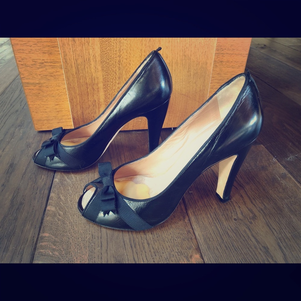 Marc Jacobs Blk Peeptoe Pumps w bow. Sz 39.5; 9